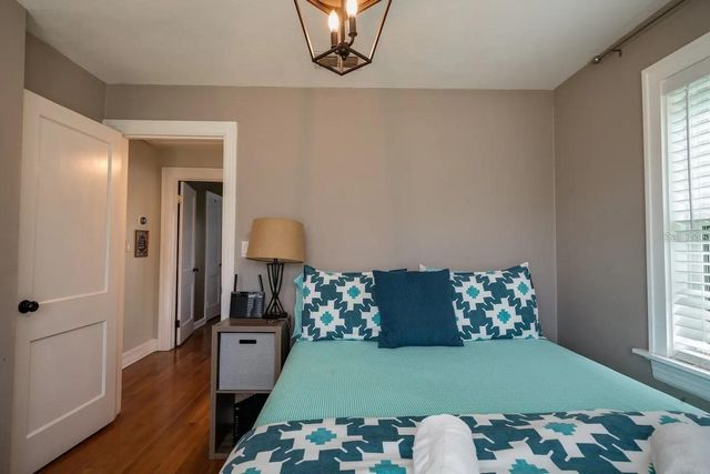 1501 29TH AVENUE N, St Petersburg, FL 33704