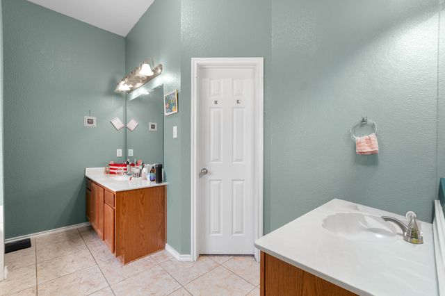 1631 Nashwood Drive, Grand Prairie, TX 75051