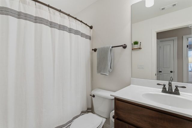 240 Windmill Trl, Hermitage, TN 37076