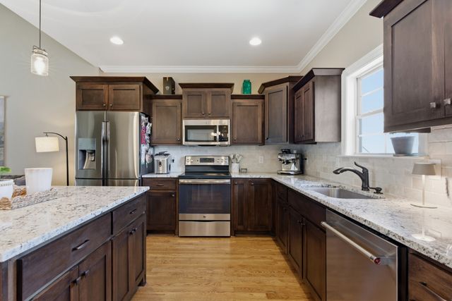 240 Windmill Trl, Hermitage, TN 37076