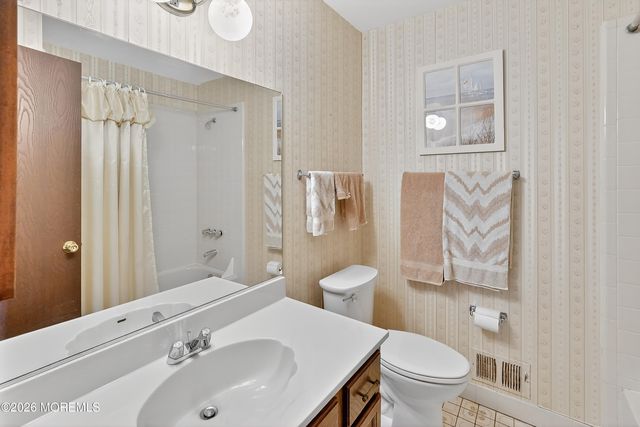 35 Cliffwood Drive, Neptune Township, NJ 07753