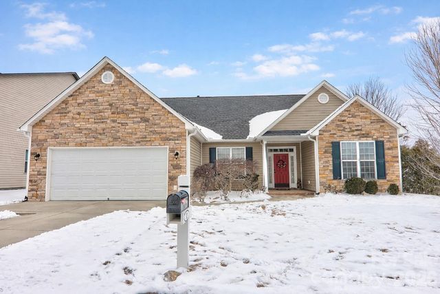 1 Breyerton Court, Asheville, NC 28804