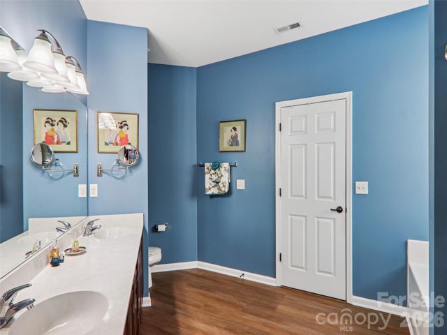 1 Breyerton Court, Asheville, NC 28804