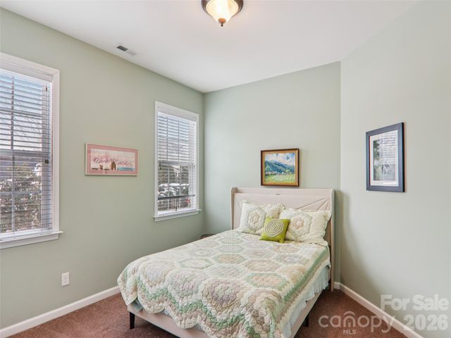 1 Breyerton Court, Asheville, NC 28804