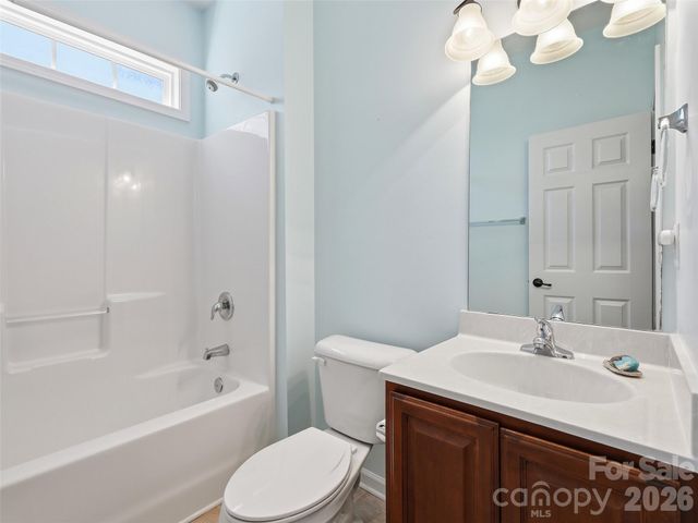 1 Breyerton Court, Asheville, NC 28804