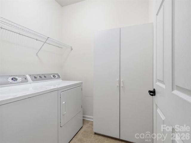 1 Breyerton Court, Asheville, NC 28804