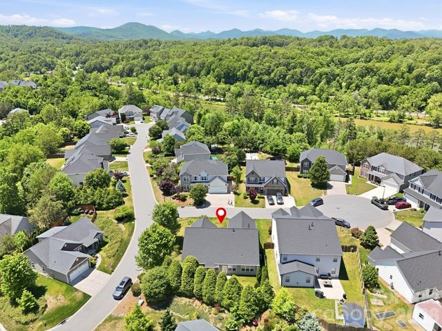 1 Breyerton Court, Asheville, NC 28804