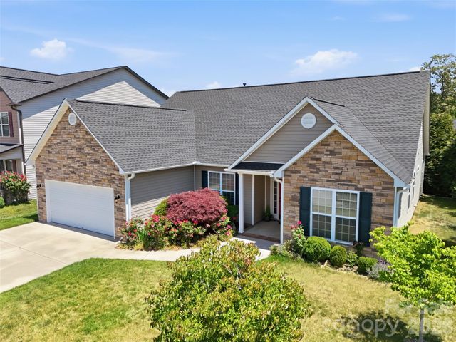 1 Breyerton Court, Asheville, NC 28804