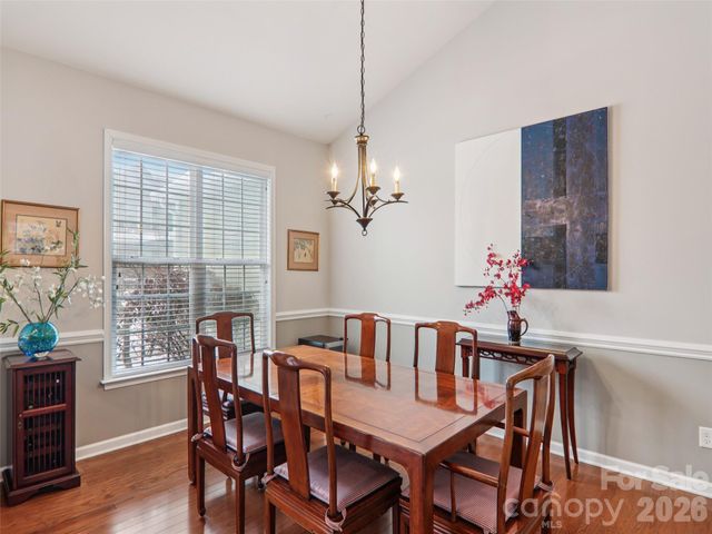 1 Breyerton Court, Asheville, NC 28804