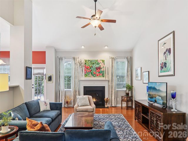 1 Breyerton Court, Asheville, NC 28804