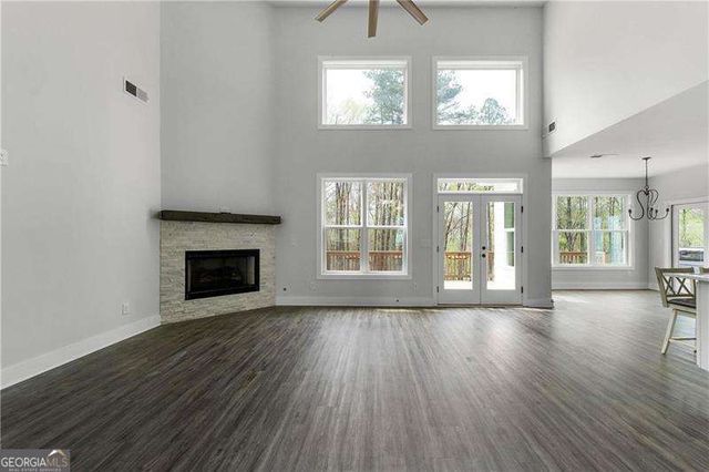 401 Blossom Trail, Acworth, GA 30101