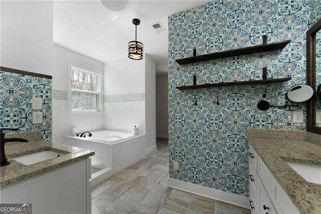 401 Blossom Trail, Acworth, GA 30101