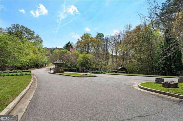 401 Blossom Trail, Acworth, GA 30101