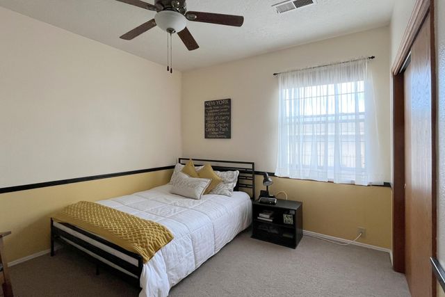 2529 Manzano Loop NE, Rio Rancho, NM 87144