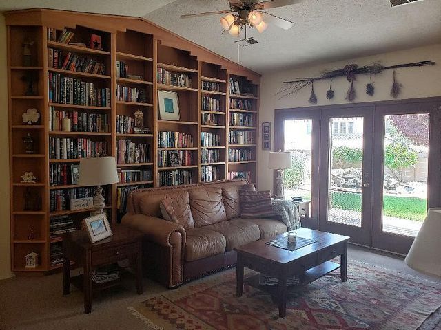 2529 Manzano Loop NE, Rio Rancho, NM 87144