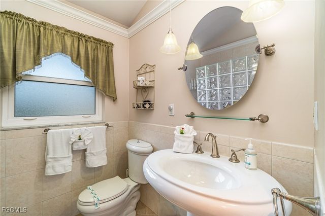 2019 SE 28th TER, Cape Coral, FL 33904