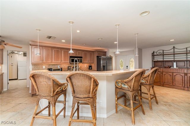 2019 SE 28th TER, Cape Coral, FL 33904