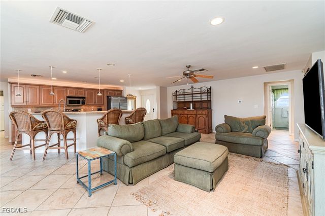 2019 SE 28th TER, Cape Coral, FL 33904