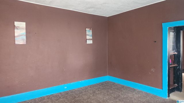 421 VALLEY ROAD, Fairfield, AL 35064