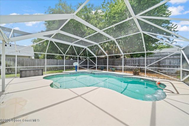 3320 Lakeview Circle, Melbourne, FL 32934