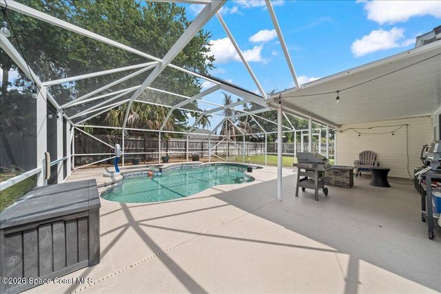 3320 Lakeview Circle, Melbourne, FL 32934