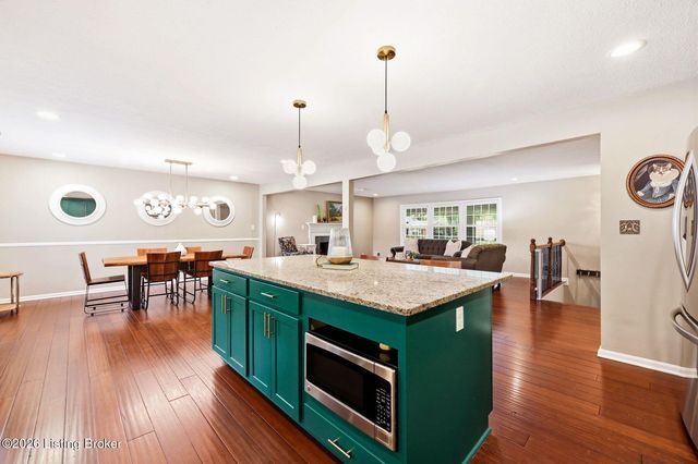 2410 Mahan Dr, Louisville, KY 40299