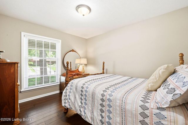 2410 Mahan Dr, Louisville, KY 40299