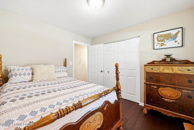 2410 Mahan Dr, Louisville, KY 40299