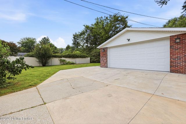 2410 Mahan Dr, Louisville, KY 40299