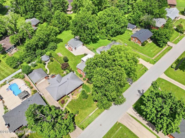 2410 Mahan Dr, Louisville, KY 40299