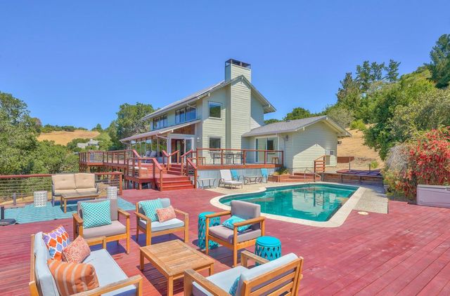 31485 Via Las Rosas, Carmel Valley, CA 93924