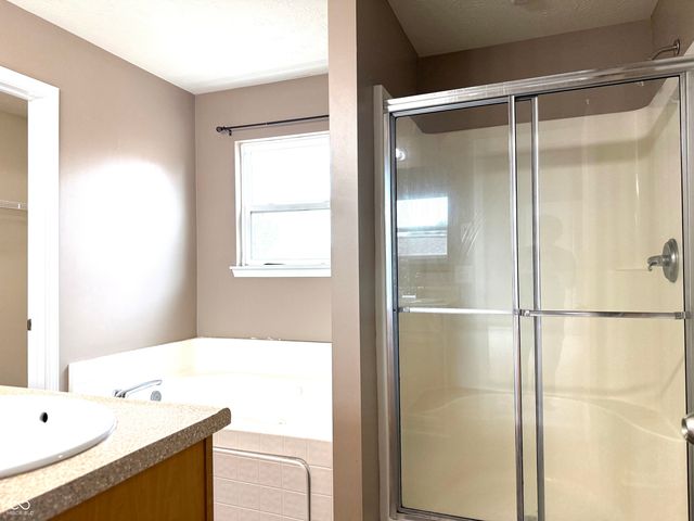 15340 Atkinson Drive, Noblesville, IN 46060