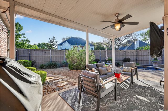 1800 Trail Ridge Lane, Flower Mound, TX 75028