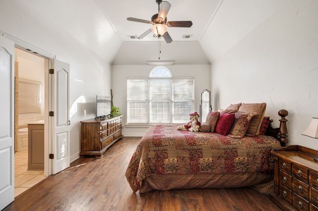 2208 Fair Oaks Drive, Bridgeport, TX 76426