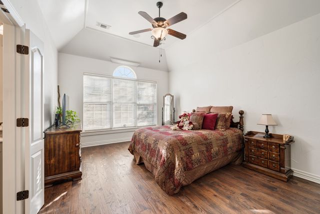 2208 Fair Oaks Drive, Bridgeport, TX 76426