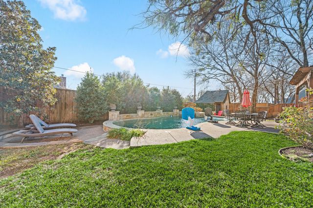 2208 Fair Oaks Drive, Bridgeport, TX 76426