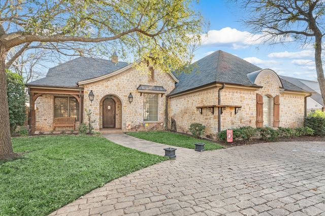 2208 Fair Oaks Drive, Bridgeport, TX 76426