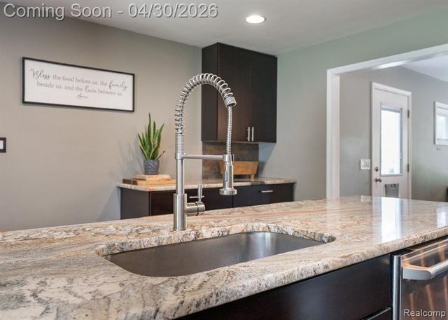 1220 Genesee Drive, Royal Oak, MI 48073