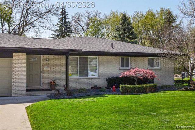 1220 Genesee Drive, Royal Oak, MI 48073