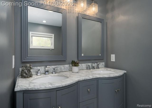 1220 Genesee Drive, Royal Oak, MI 48073