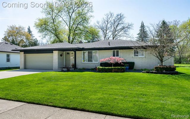 1220 Genesee Drive, Royal Oak, MI 48073
