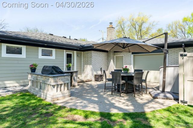 1220 Genesee Drive, Royal Oak, MI 48073