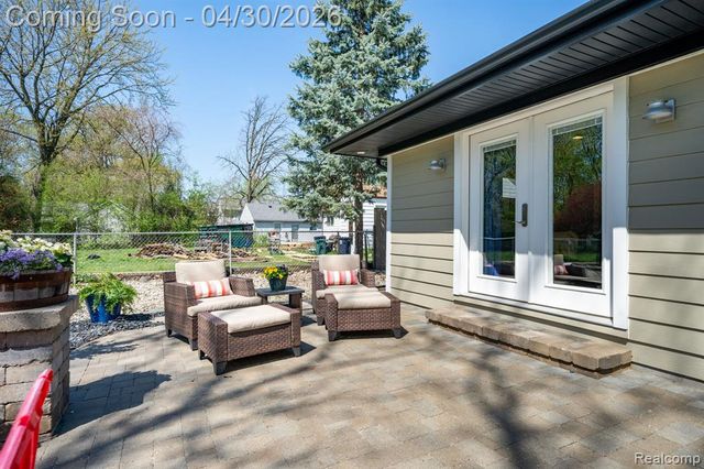 1220 Genesee Drive, Royal Oak, MI 48073