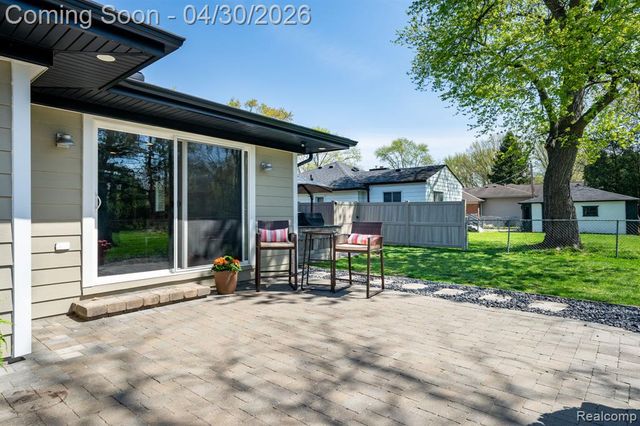 1220 Genesee Drive, Royal Oak, MI 48073