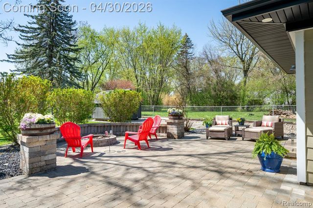 1220 Genesee Drive, Royal Oak, MI 48073