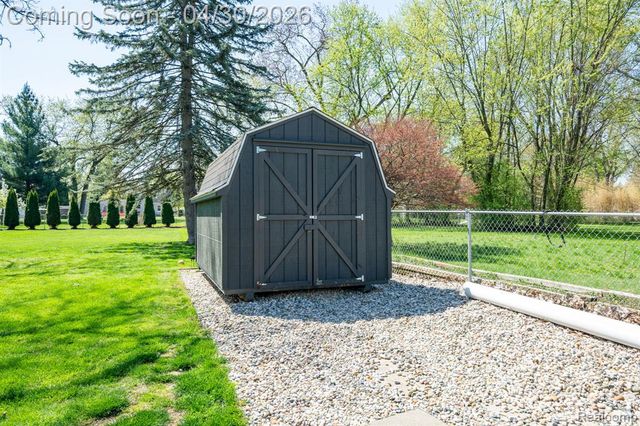 1220 Genesee Drive, Royal Oak, MI 48073