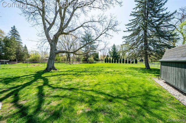 1220 Genesee Drive, Royal Oak, MI 48073