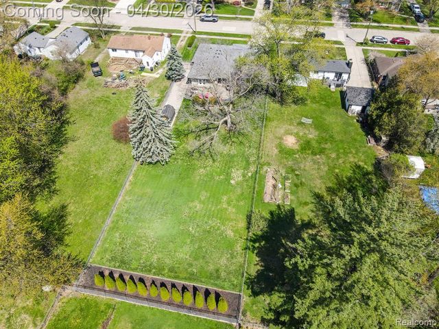 1220 Genesee Drive, Royal Oak, MI 48073