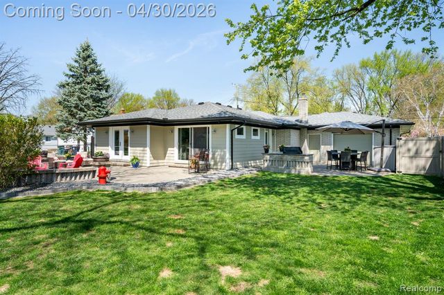 1220 Genesee Drive, Royal Oak, MI 48073
