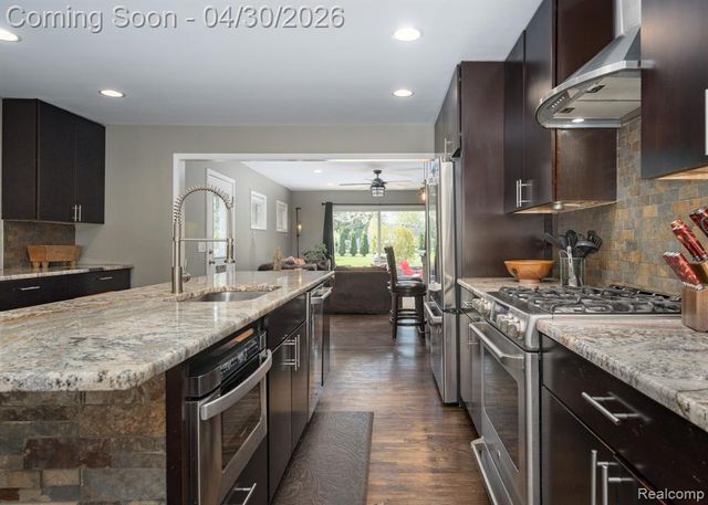 1220 Genesee Drive, Royal Oak, MI 48073